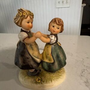 Hummel Spring Dance Dancing Children Figurine - Green and Brown